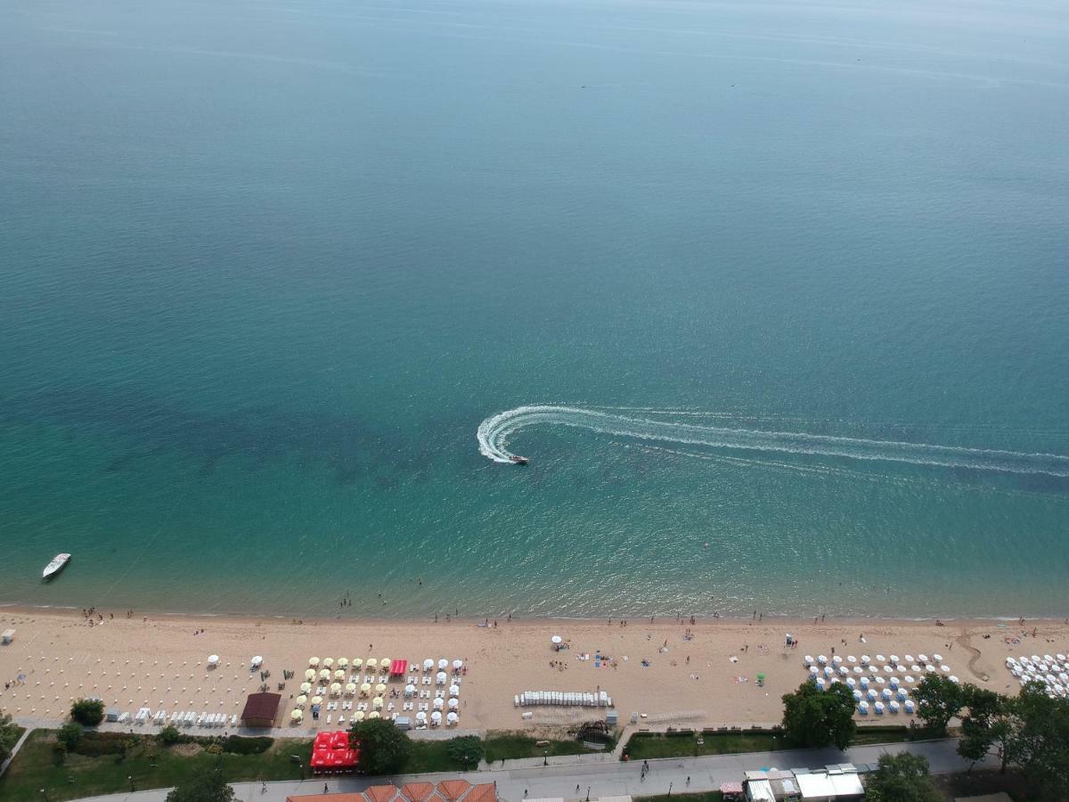 Argisht Partez And Golden Sands